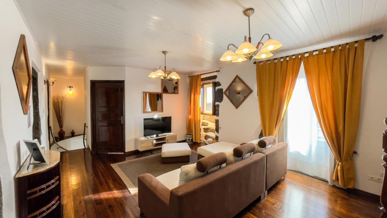 Casa Da Pedra Lagoa (Azores)